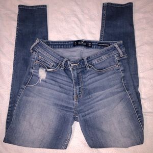 Medium wash Stretchy jeans